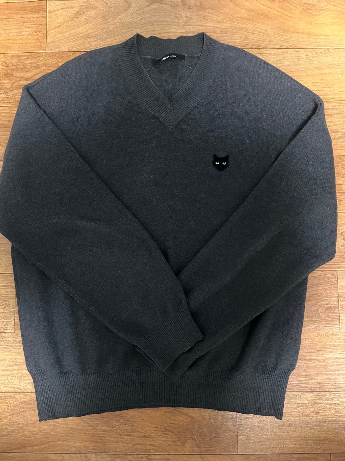 지제로 송지오 브이넥니트50 차콜 상품이미지2