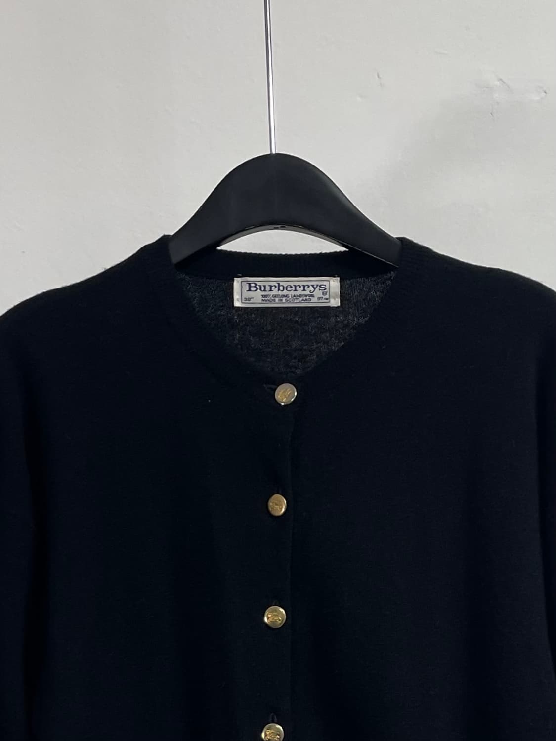 버버리 스코틀랜드 울 금장 라운드 가디건 (on.545) 상품이미지2