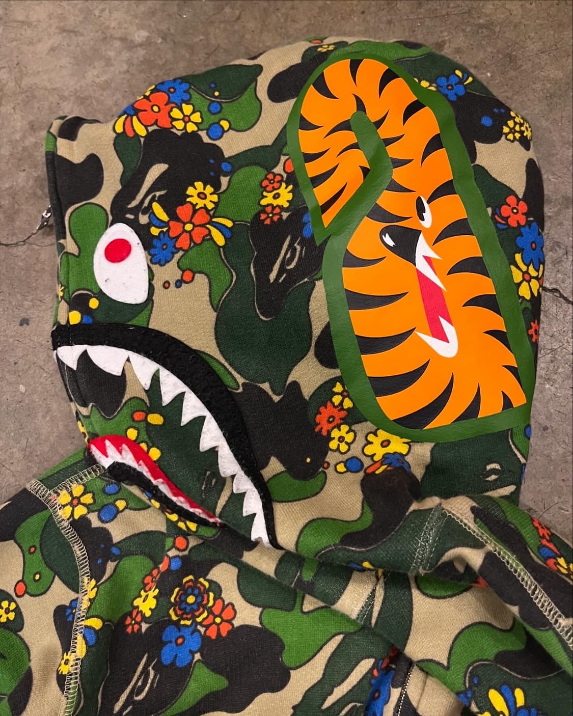 Bape Flower Camouflage Shark Hood Zipup 상품이미지7