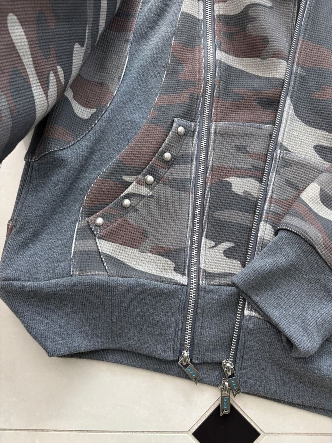 THERMAL MULTI-ZIP REBUILD HOODIE 상품이미지7