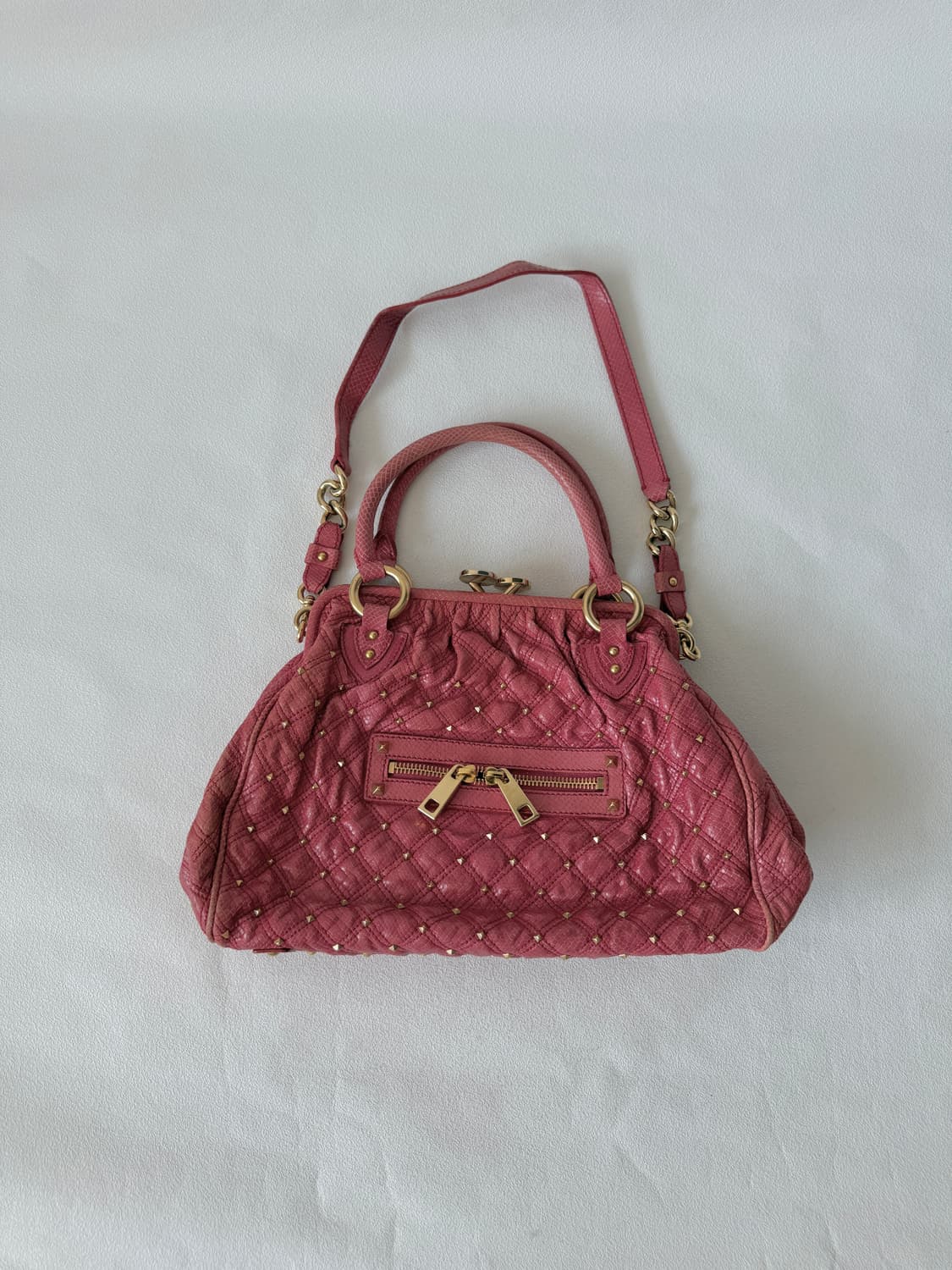 마크 제이콥스(MARC JACOBS) 레더 스터드 프레임백(ITALY) 상품이미지1