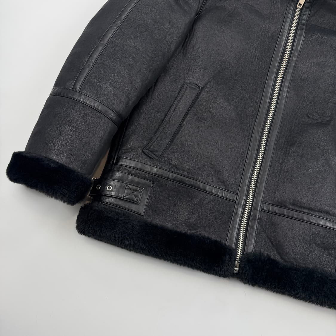 미나브 레더 스트랩 무스탕 자켓 상품이미지4