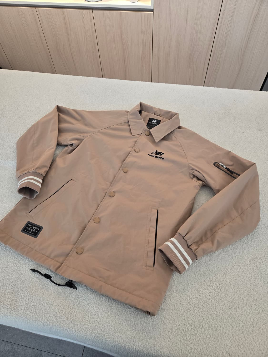 뉴발란스 코치자켓 베이지색 S 상품이미지1