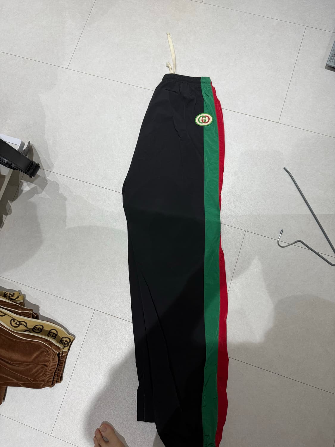 구찌 빨초 라인 나일론 트랙 팬츠 상품이미지1