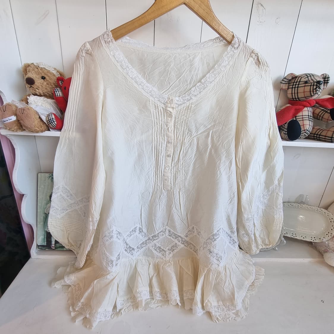 실크 레이스 러플 블라우스 상품이미지1