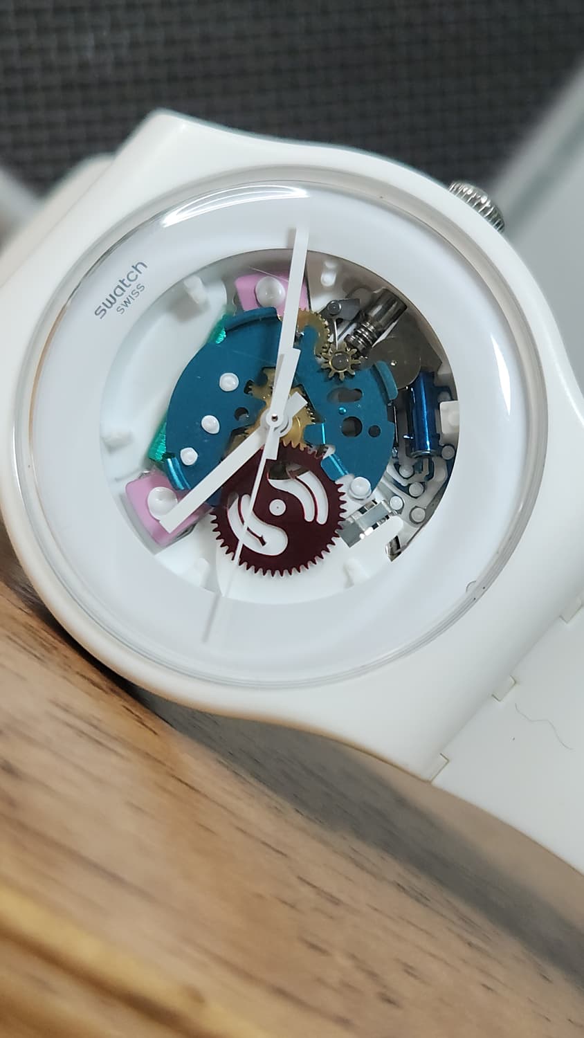 # 스와치 스켈레톤 투명 다이얼 뉴젠트 시계 급처 상품이미지10