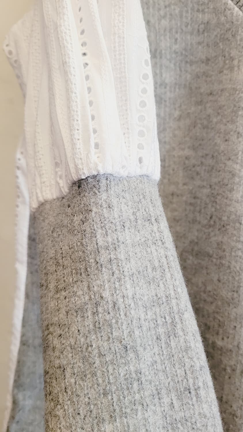 유니크 브이넥 니트 상품이미지3