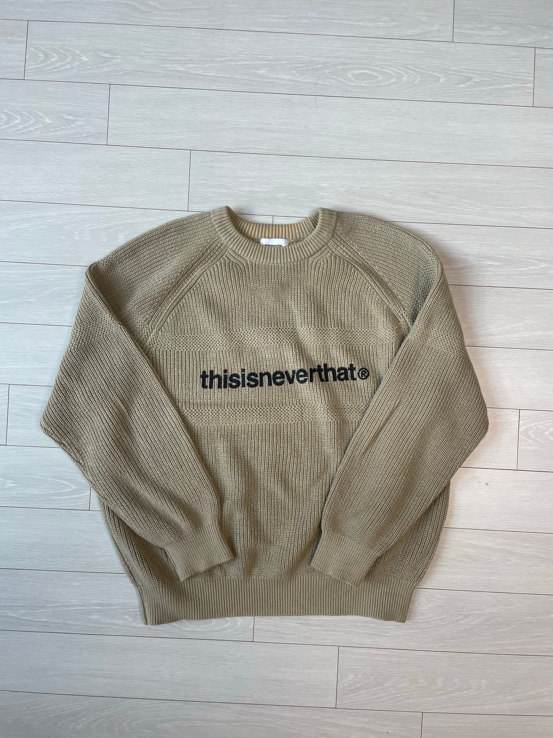 디스이즈네버댓 로고 니트 상품이미지2