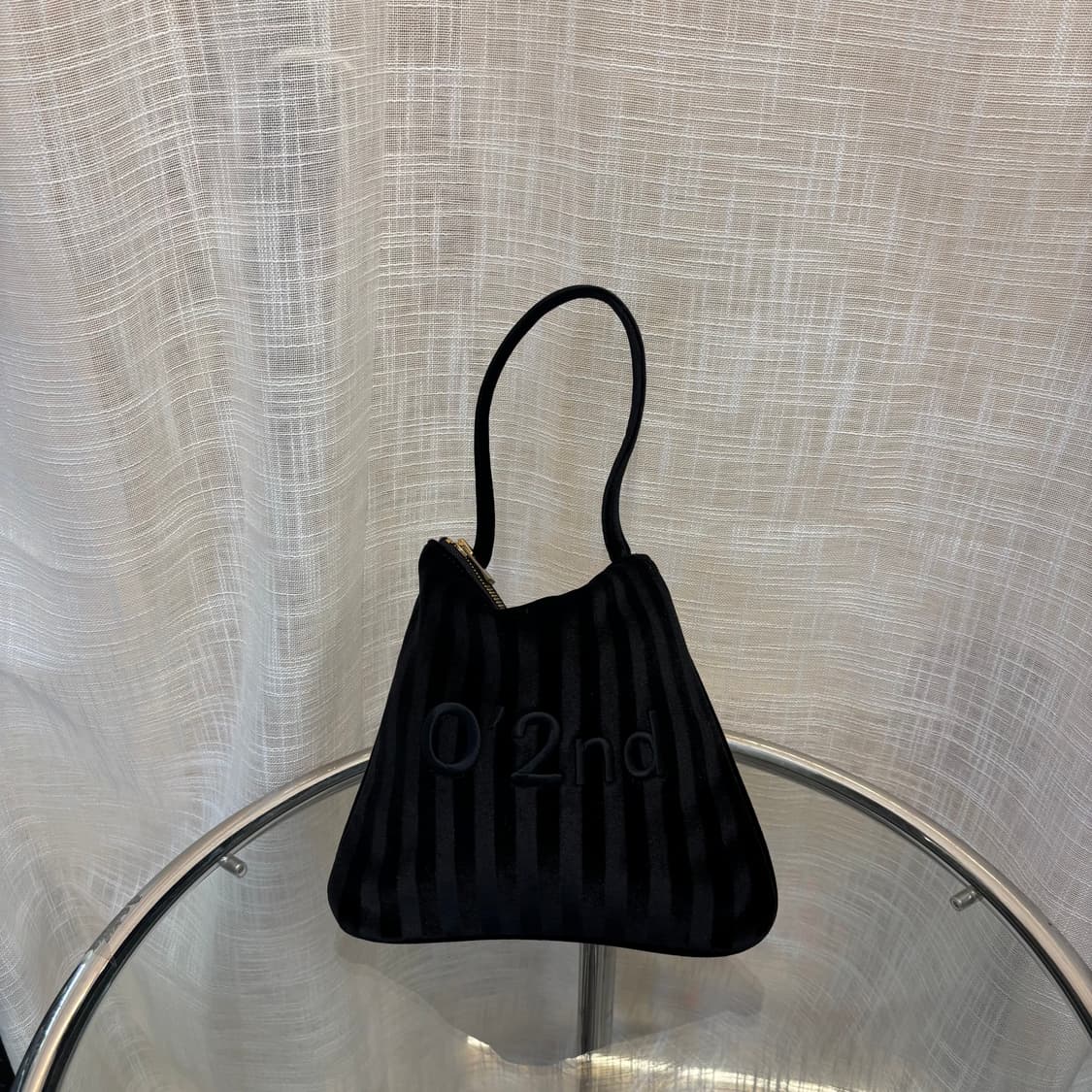 정품 오즈세컨 벨벳 토트백     상품이미지1
