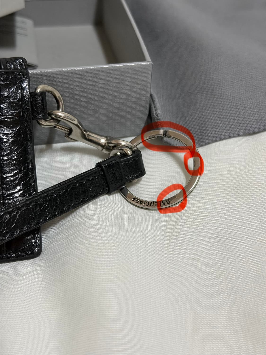 발렌시아가 르 카골 맨 카드 케이스 온 키체인 블랙 상품이미지6