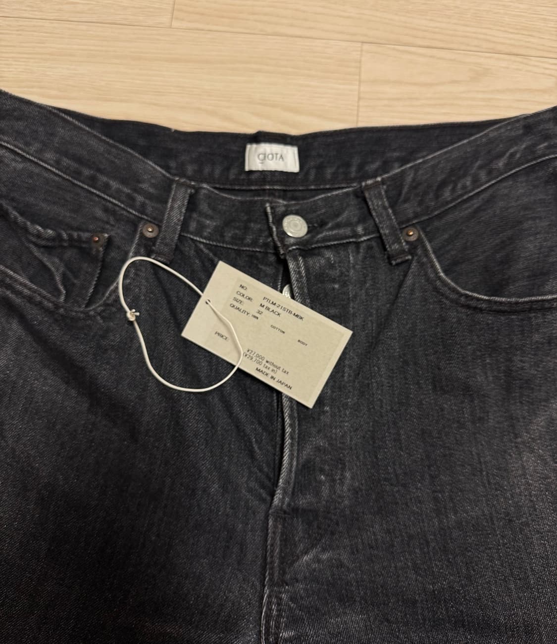 시오타 테이퍼드 데님 블랙 32 상품이미지2