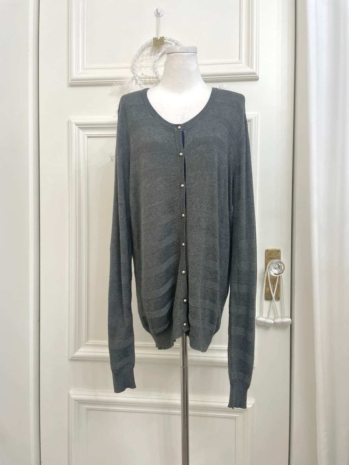 dark gray stripe loose over cardigan 상품이미지1