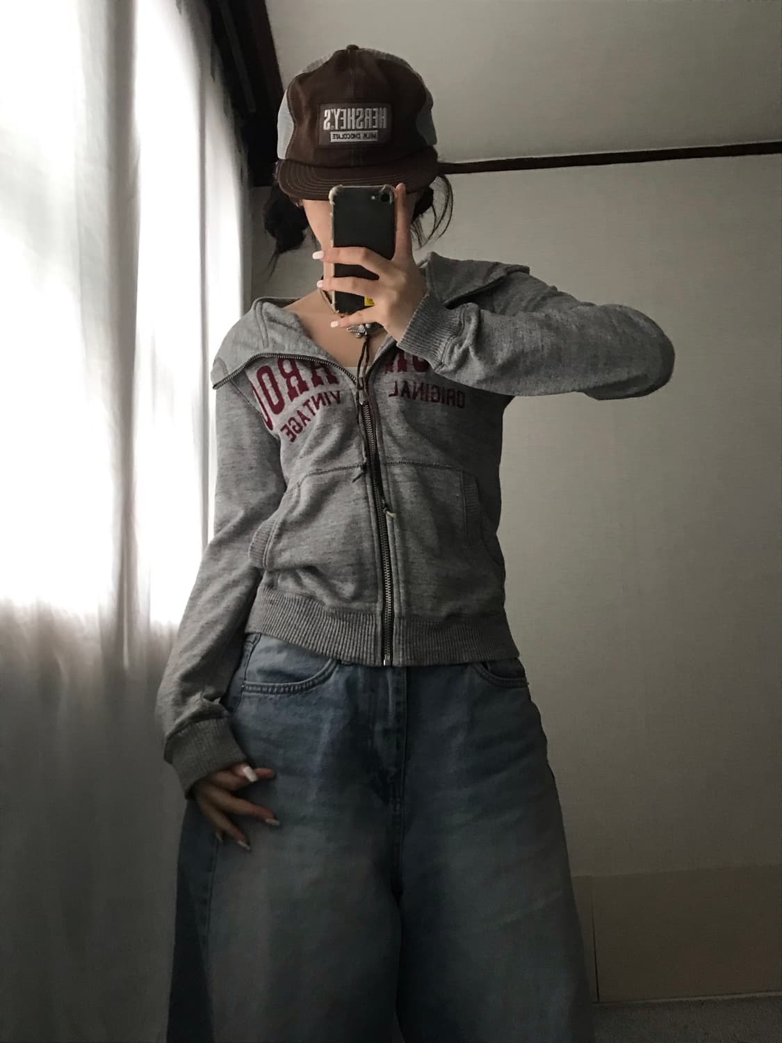 버카루 그레이 로고 후드집업 상품이미지3