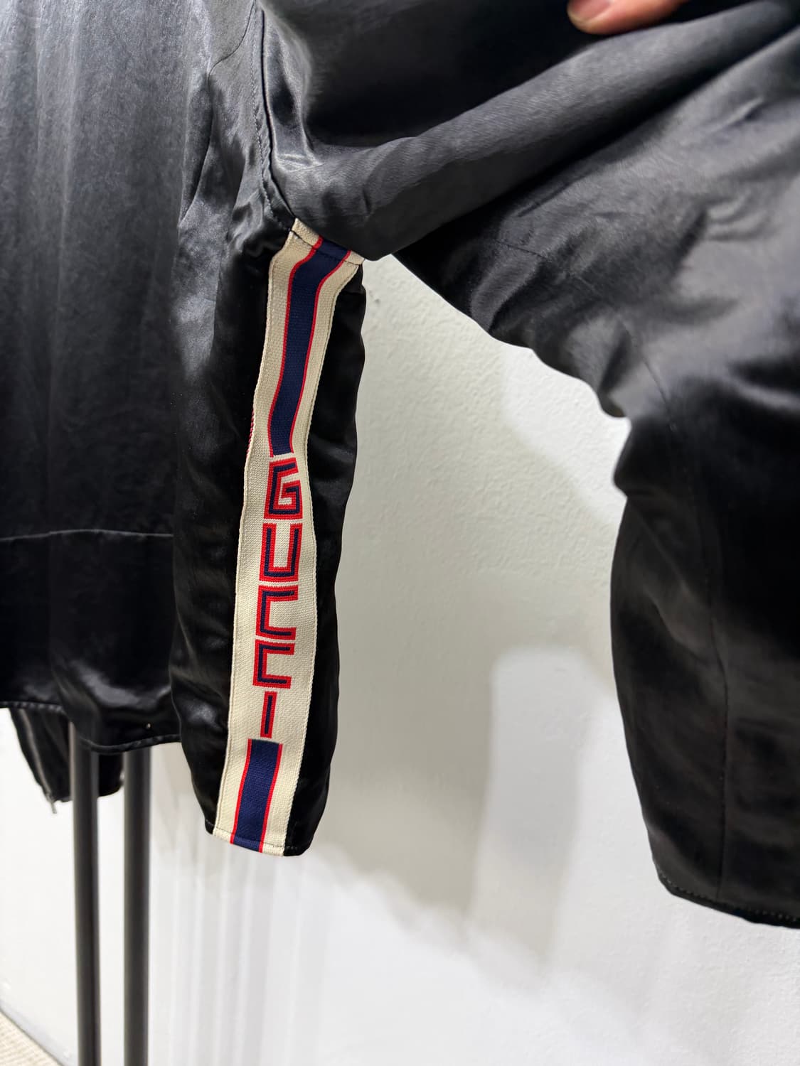 매장판정품) 구찌 블랙 라이더 가죽 자켓 실크느낌 46 상품이미지6