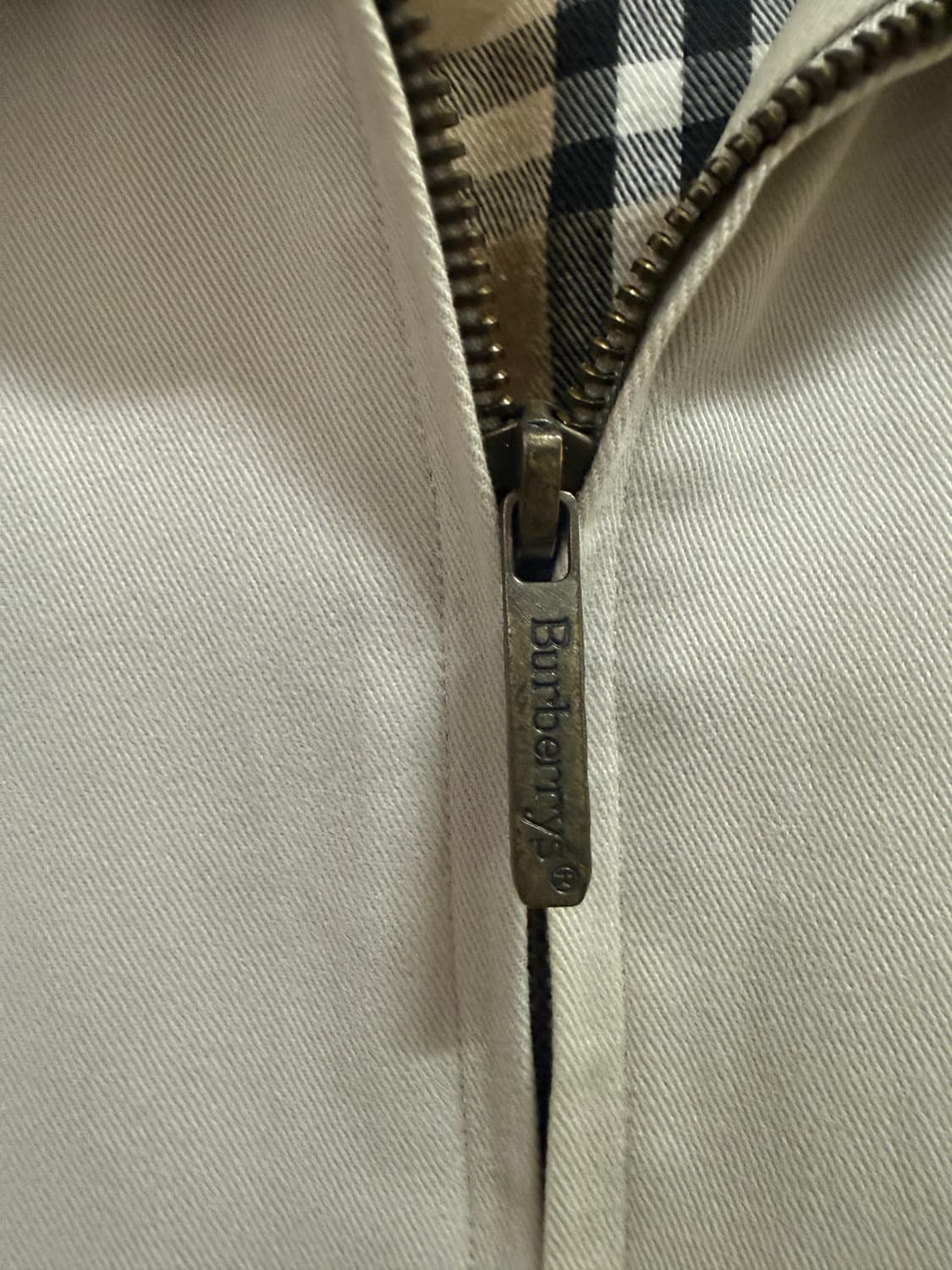 정품 버버리 블루종 L 상품이미지4