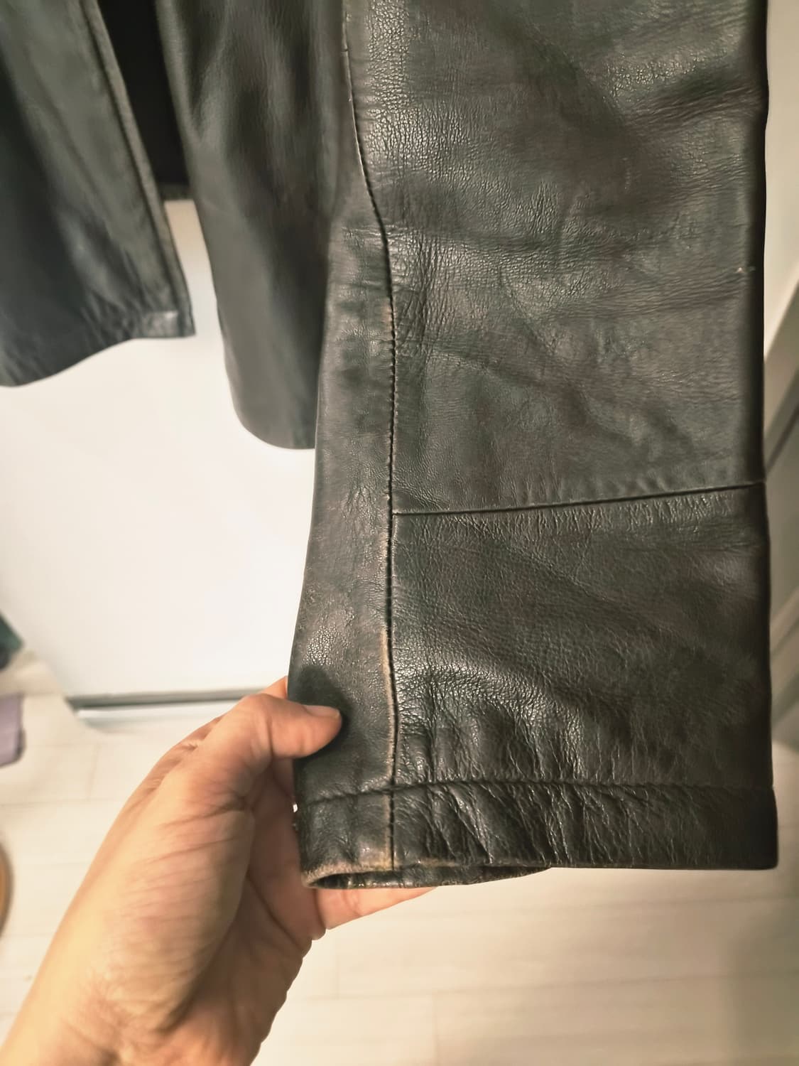 [SUBI] 블랙 가죽 자켓 (사이즈 100) 상품이미지2