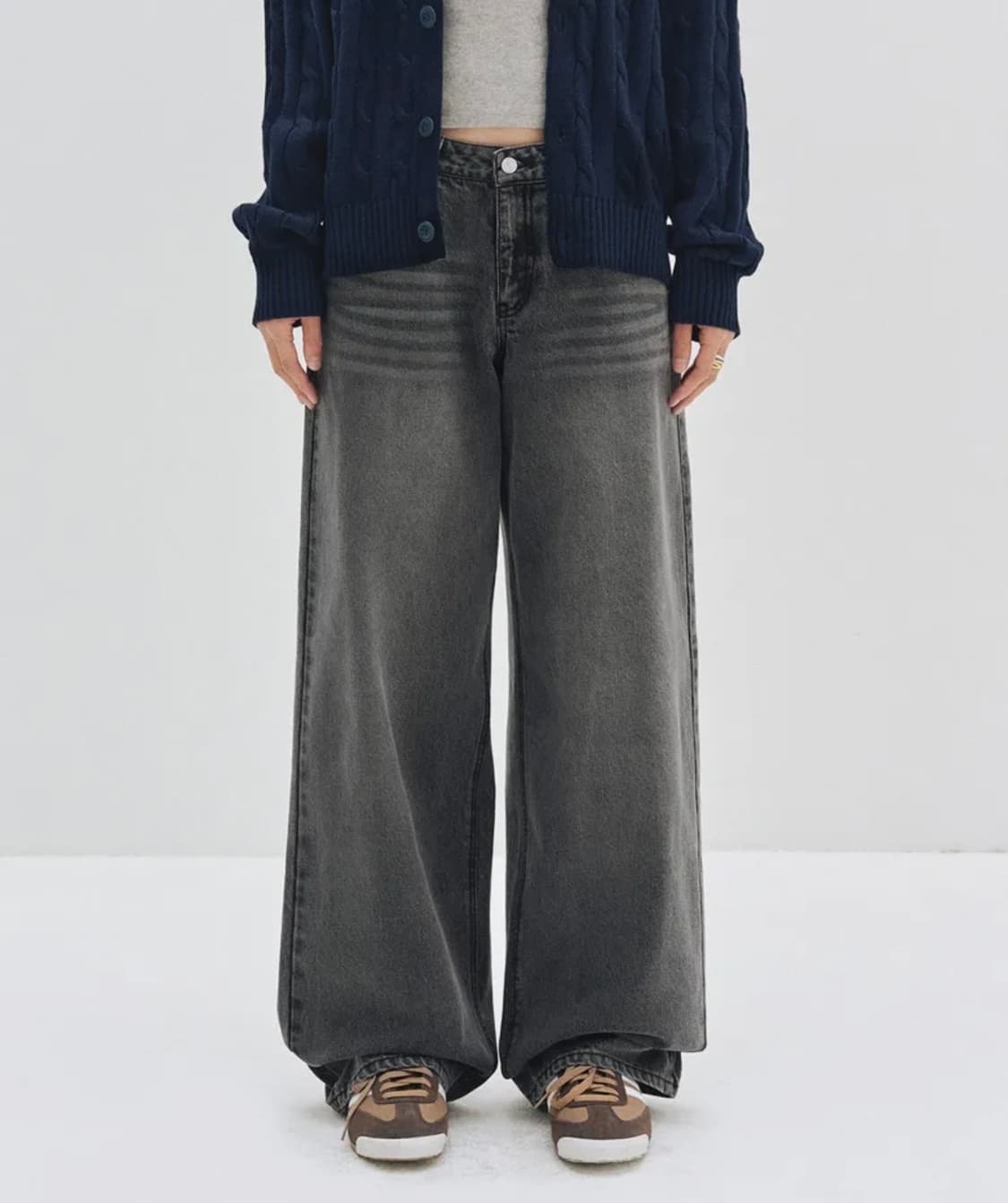 Signature Low Rise Wide Jeans S 상품이미지2
