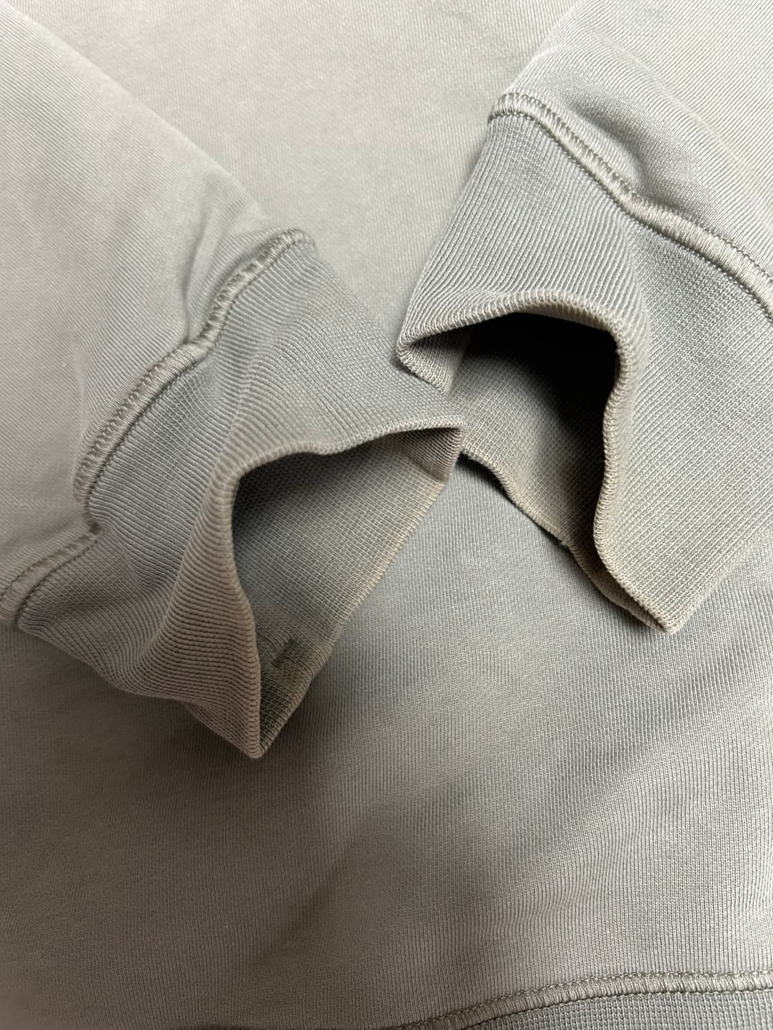 [택포/L] 20ss 스톤아일랜드 맨투맨 카키 상품이미지5