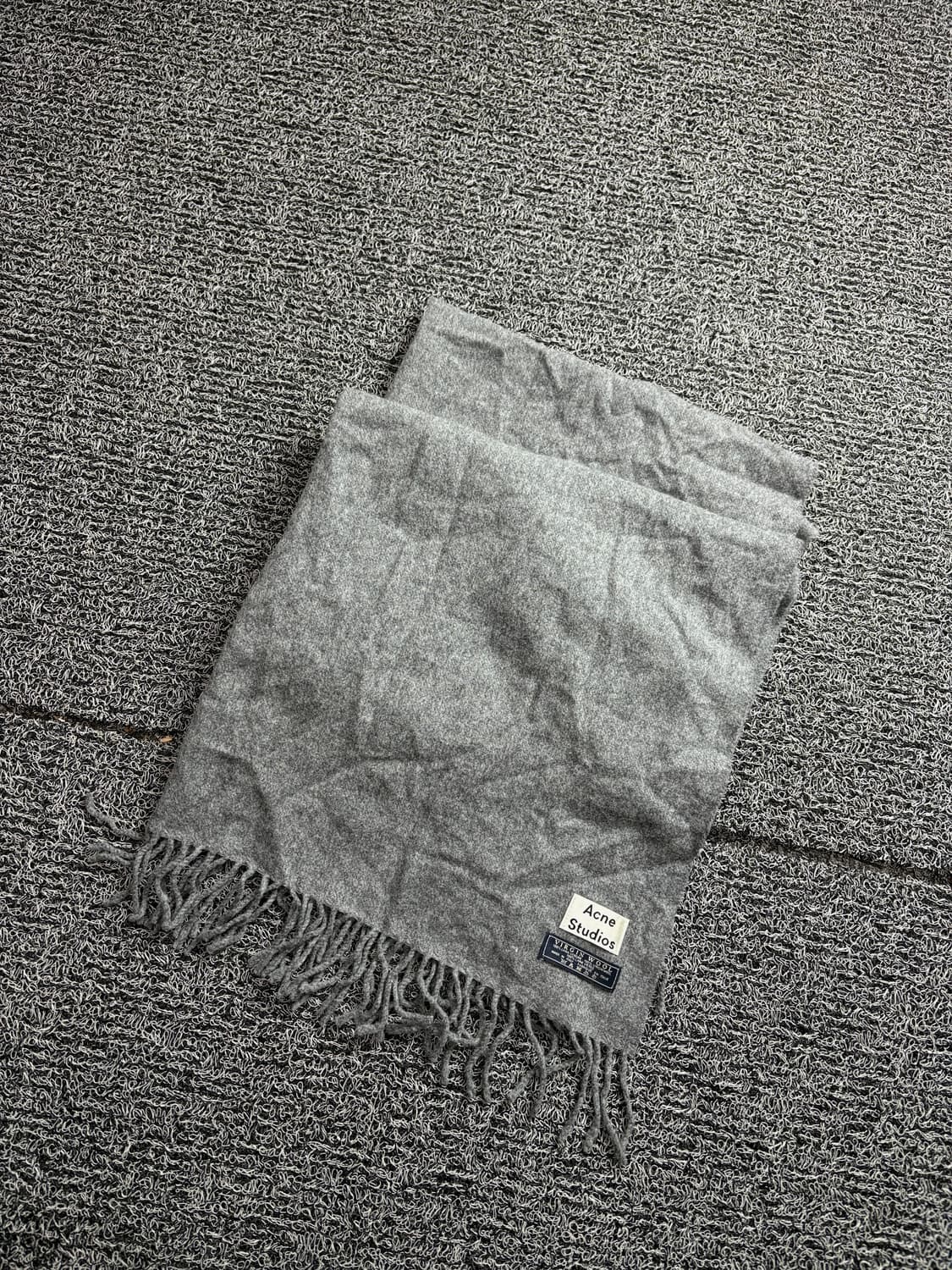 아크네 스튜디오 버진울 그레이 미니멀 머플러 2122 상품이미지1