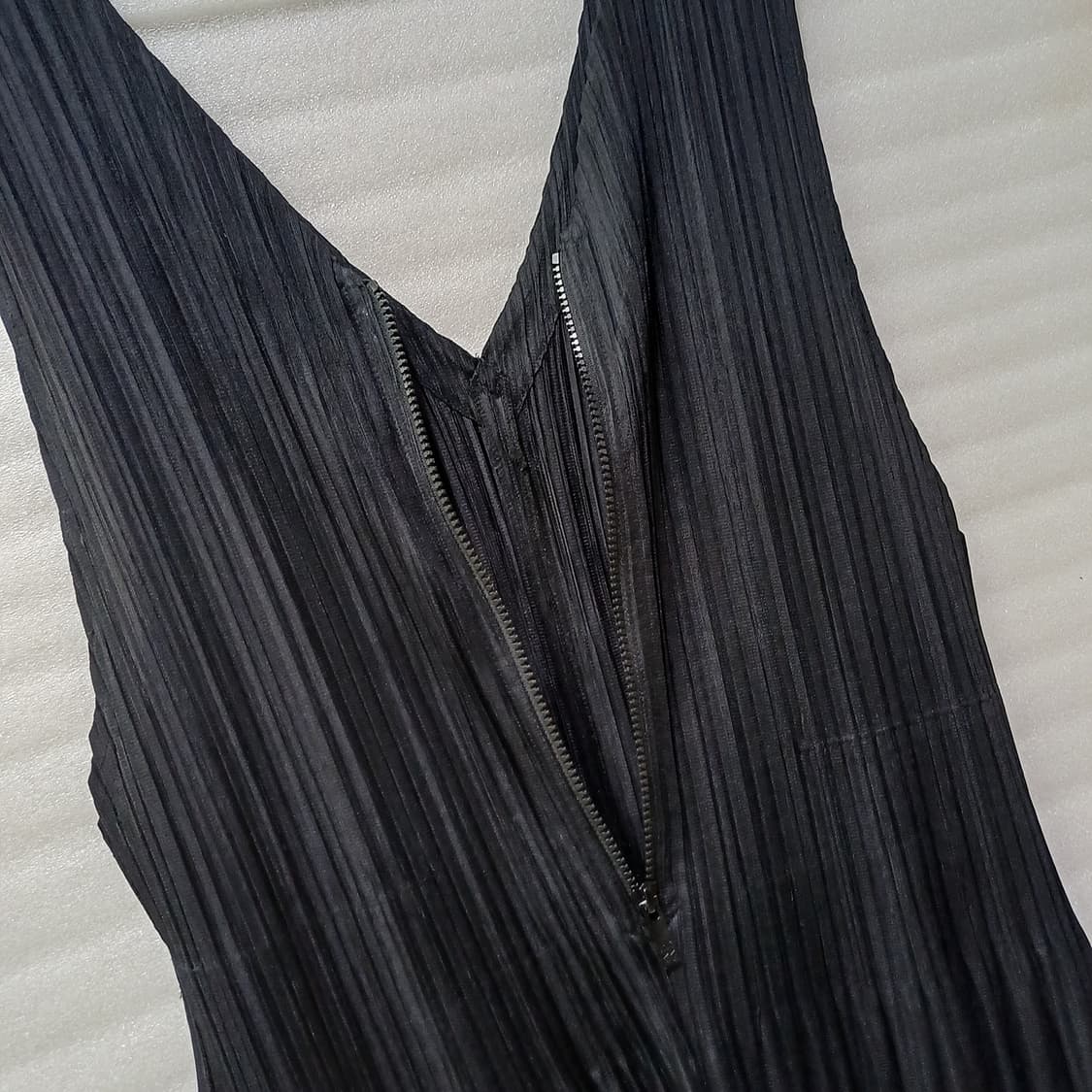 삼성물산 이세이미야케 플리츠플리즈 민소매 점프 수트 3 훌륭 사랑봉봉 상품이미지3