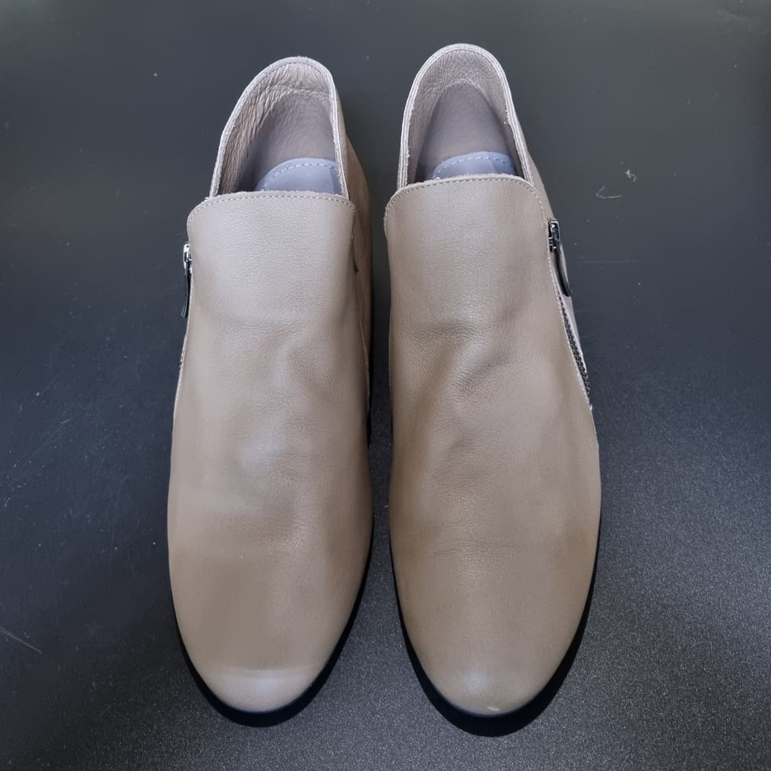 가이거 가죽앵클부츠240 굽4 상품이미지2