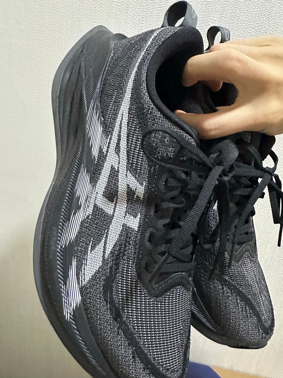 255) 슈퍼블라스트2 블랙 팝니다 상품이미지2