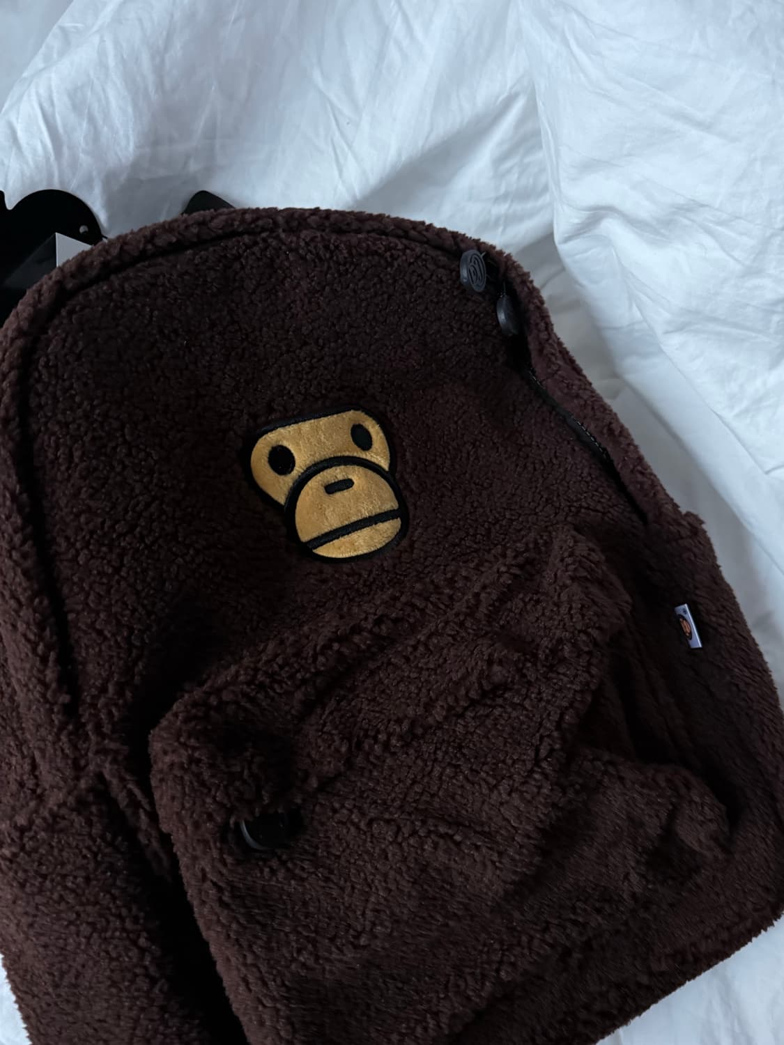 [새상품] 베이프 마일로 대형 퍼 백팩 상품이미지3