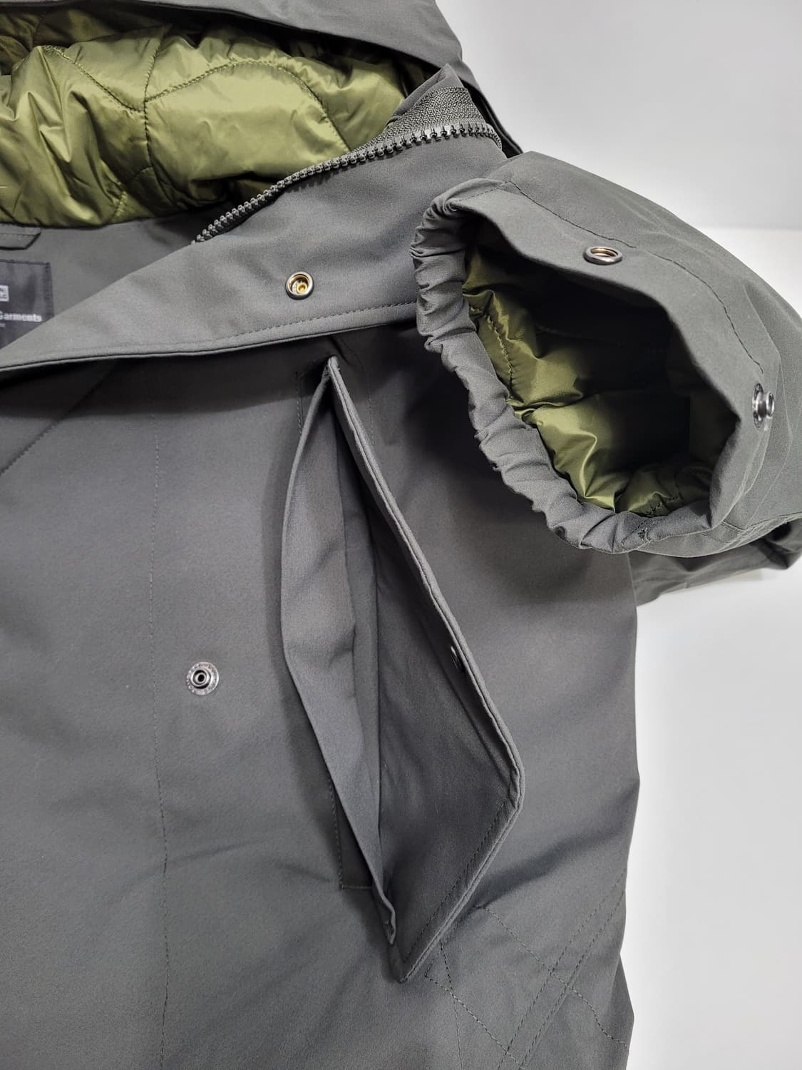 유니클로 ×엔지니어드가먼츠 후드 코트 / 남 L 카키
 상품이미지6