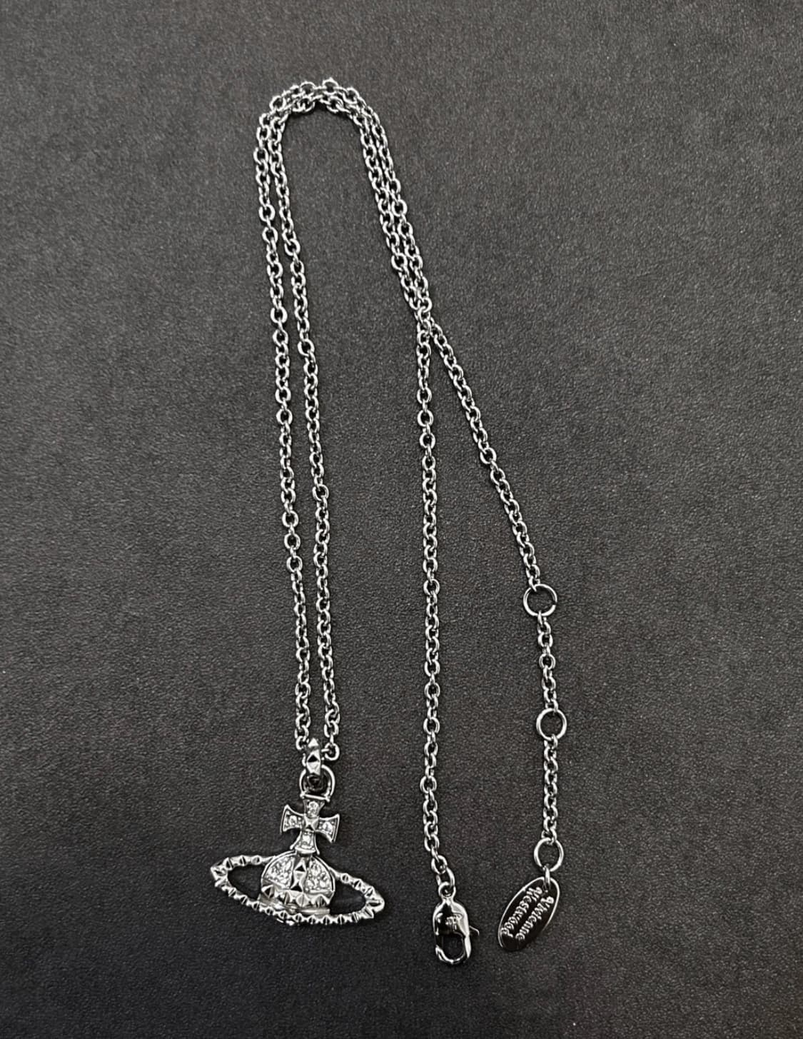 비비안 웨스트우드 메이페어 바스 릴리프 펜던트 실버 상품이미지2