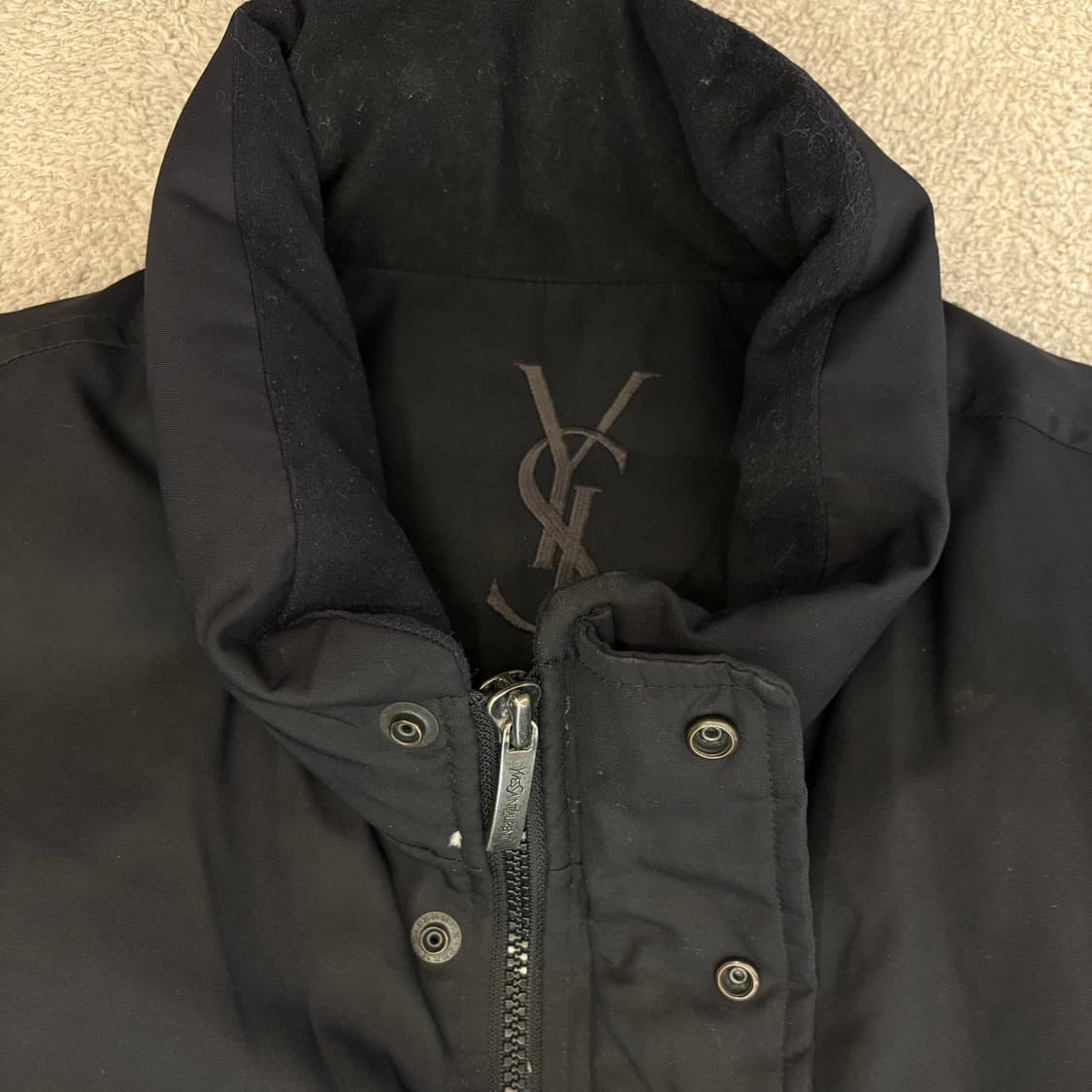 생로랑 블랙 다운 점퍼 패딩 상품이미지5