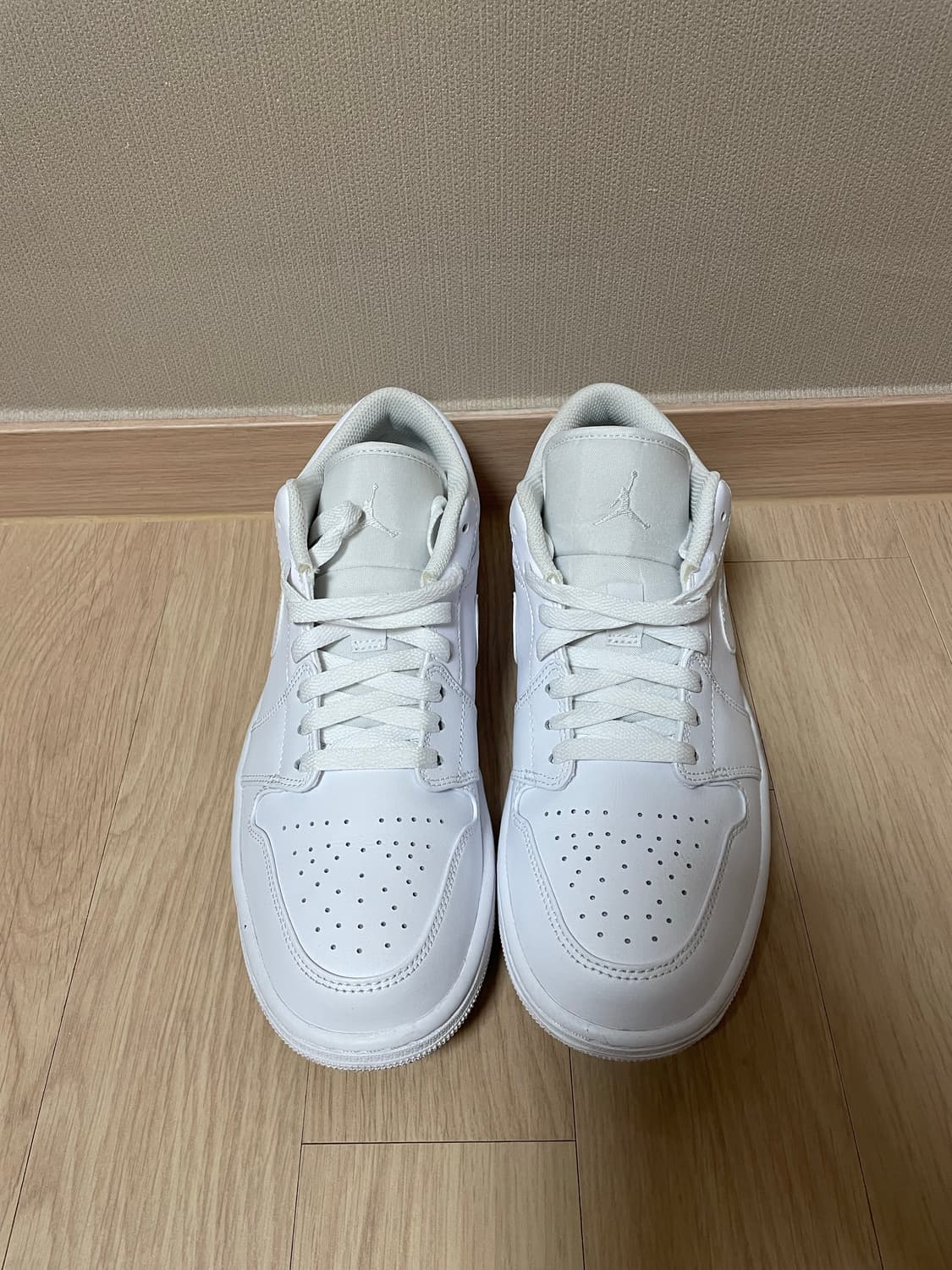 조던 1 로우 트리플 화이트 275 상품이미지2