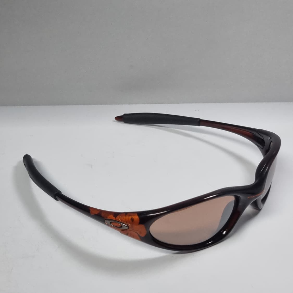 오클리 미뉴트 1.0 플라워에디션 텐저린 상품이미지6