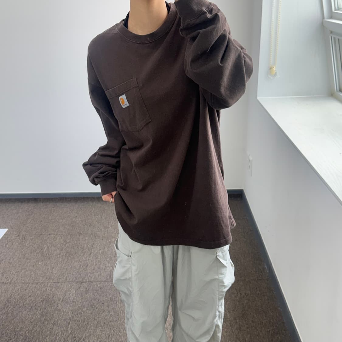 Carhartt 칼하트 원포켓 브라운 롱슬리브 상품이미지2