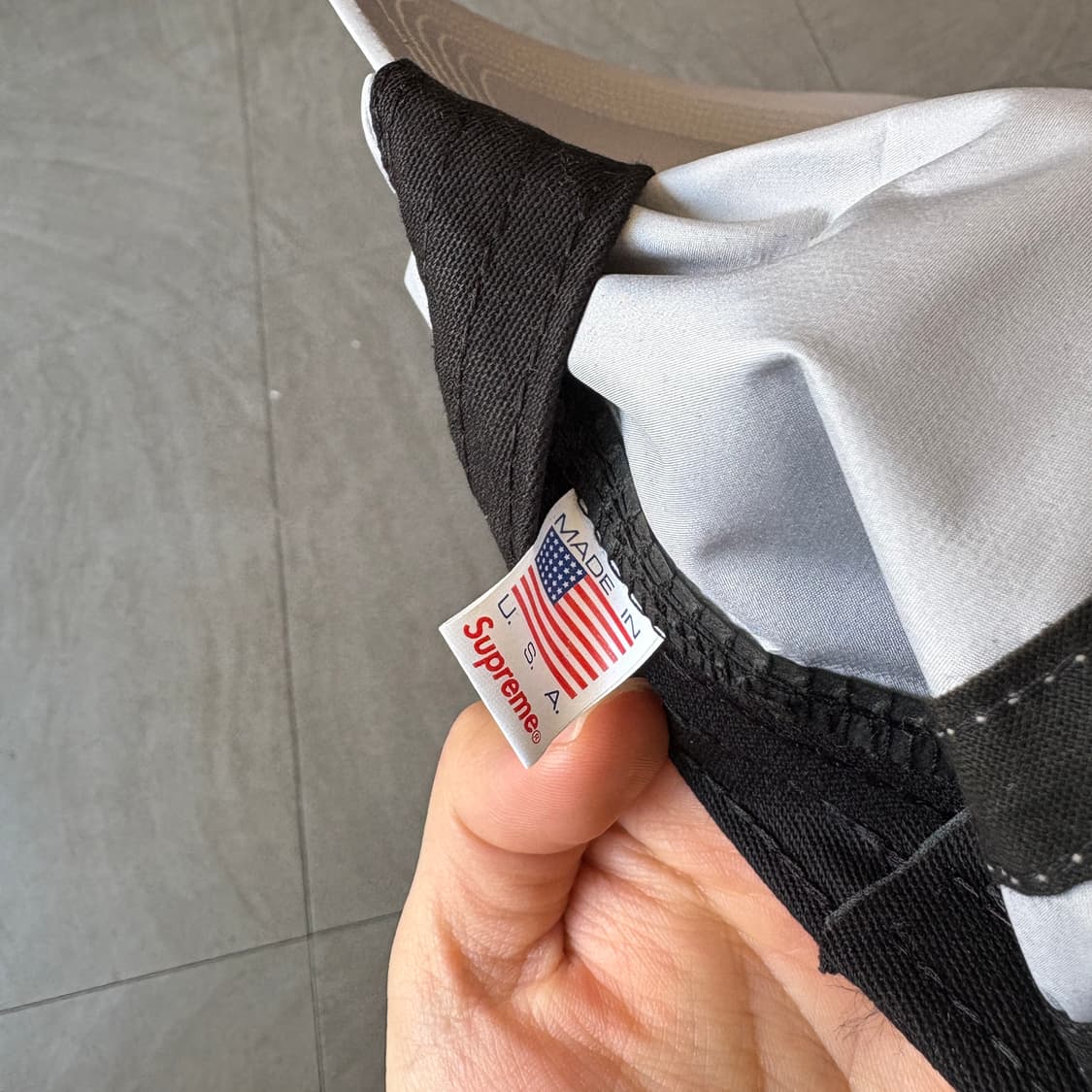 20FW 슈프림 인셋 로고 캠프캡 그레이 상품이미지5