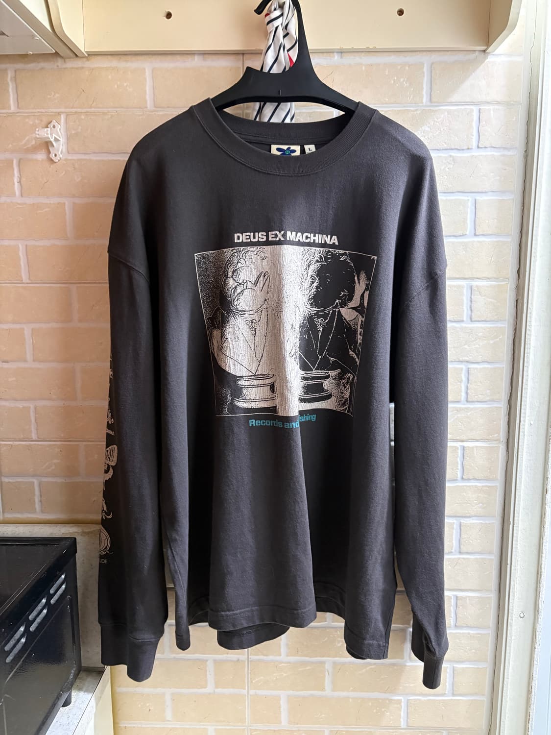 데우스엑스마키나 - 나염 롱슬리브 차콜 L 상품이미지1