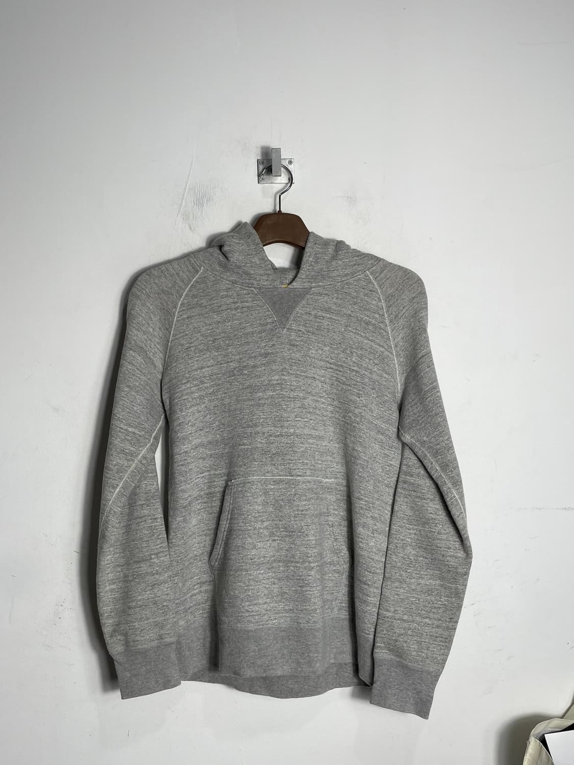 반즈 아웃피터스 회색 후드티 상품이미지1