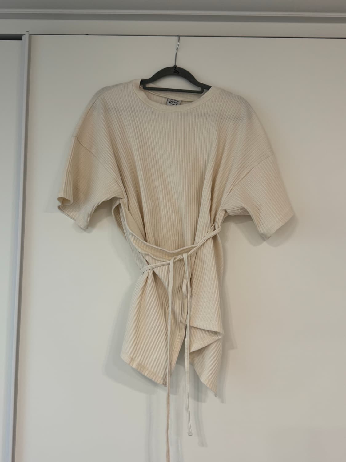 새상품) baserange shaw tee S 베이스레인지 반팔 티 상품이미지3