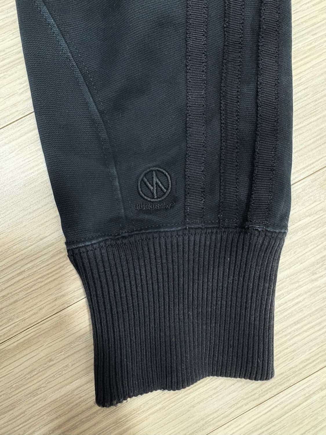 [85]아디다스X카즈키X네이버후드 트랙탑 져지 블랙 상품이미지6