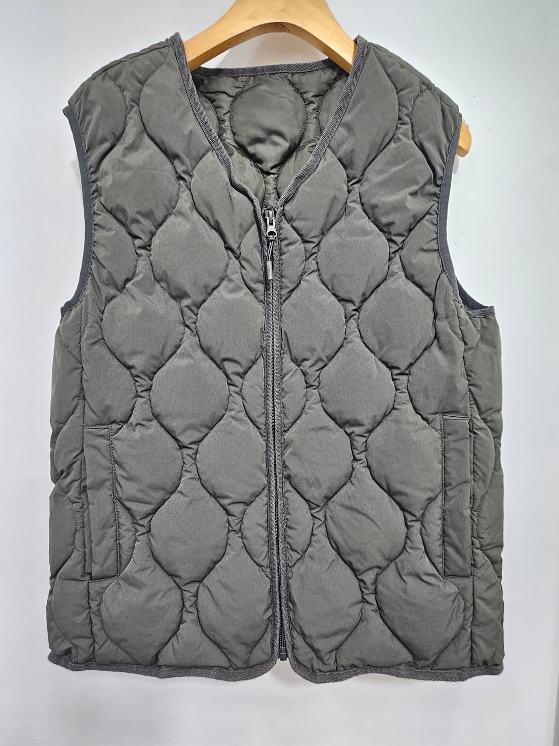 23FW 펠틱스(Feltics) 퀼팅 조끼 베스트 카키 상품이미지2