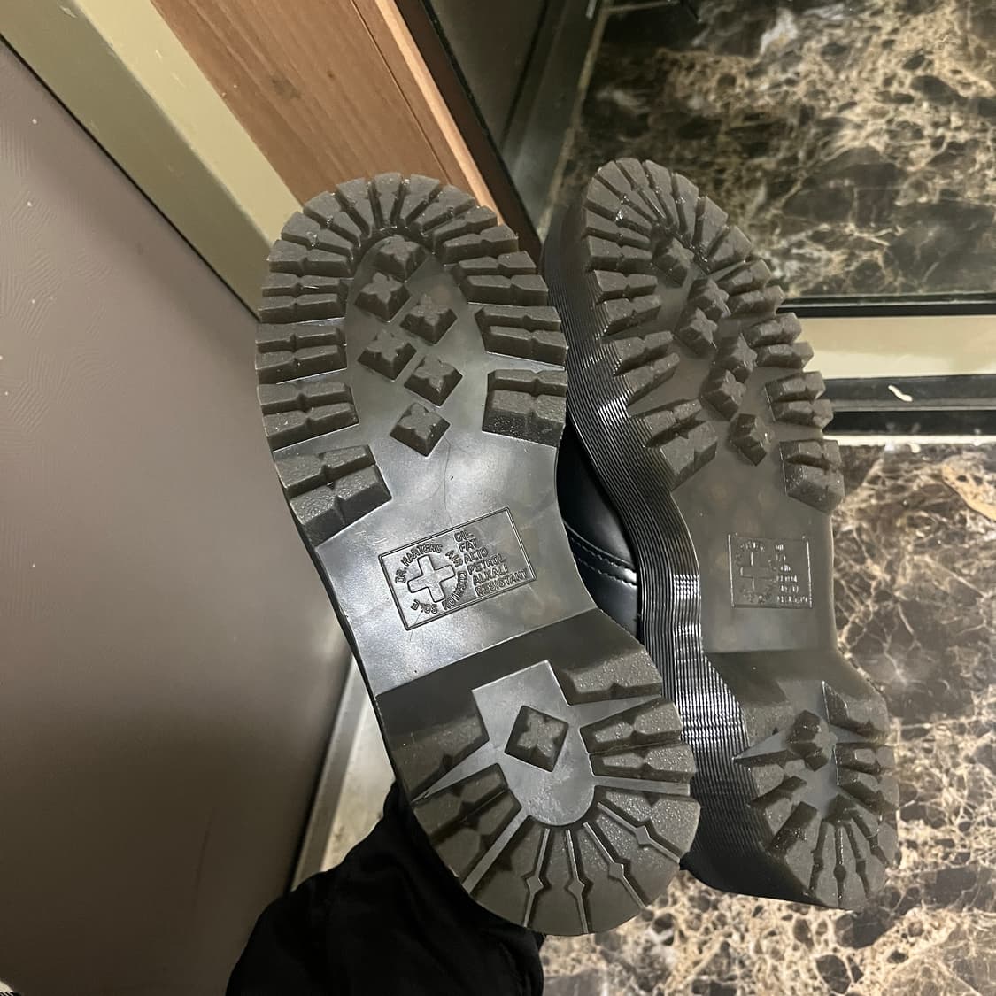 닥터마틴 1461 쿼드 240 상품이미지3