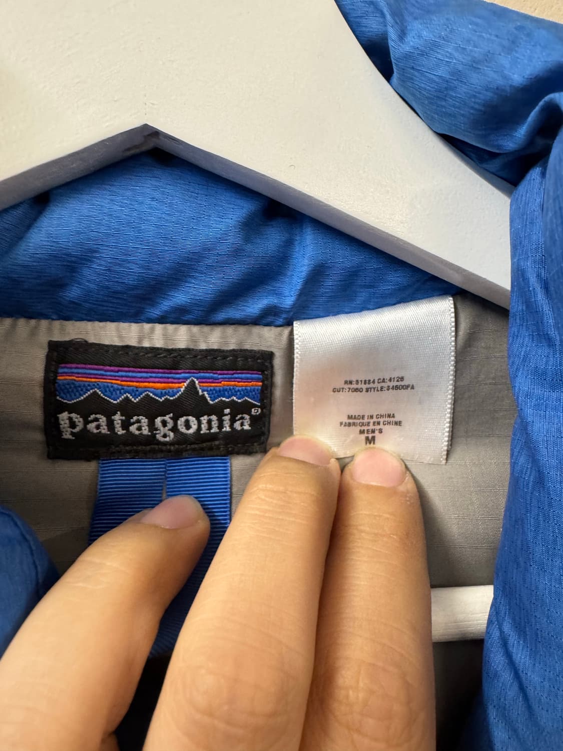 파타고니아 02s 패커블 다운 라이트 블루 m 상품이미지3