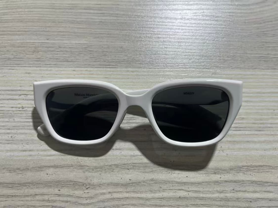 젠틀 몬스터 x 메종 마르지엘라 MM109 화이트 블랙 상품이미지1