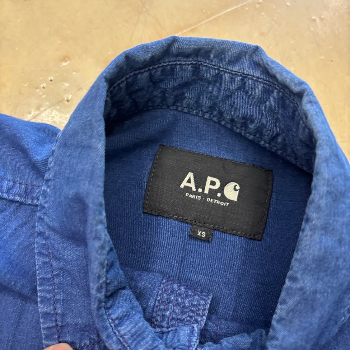 XS 아페세x칼하트 투포켓 네이비 셔츠 상품이미지4