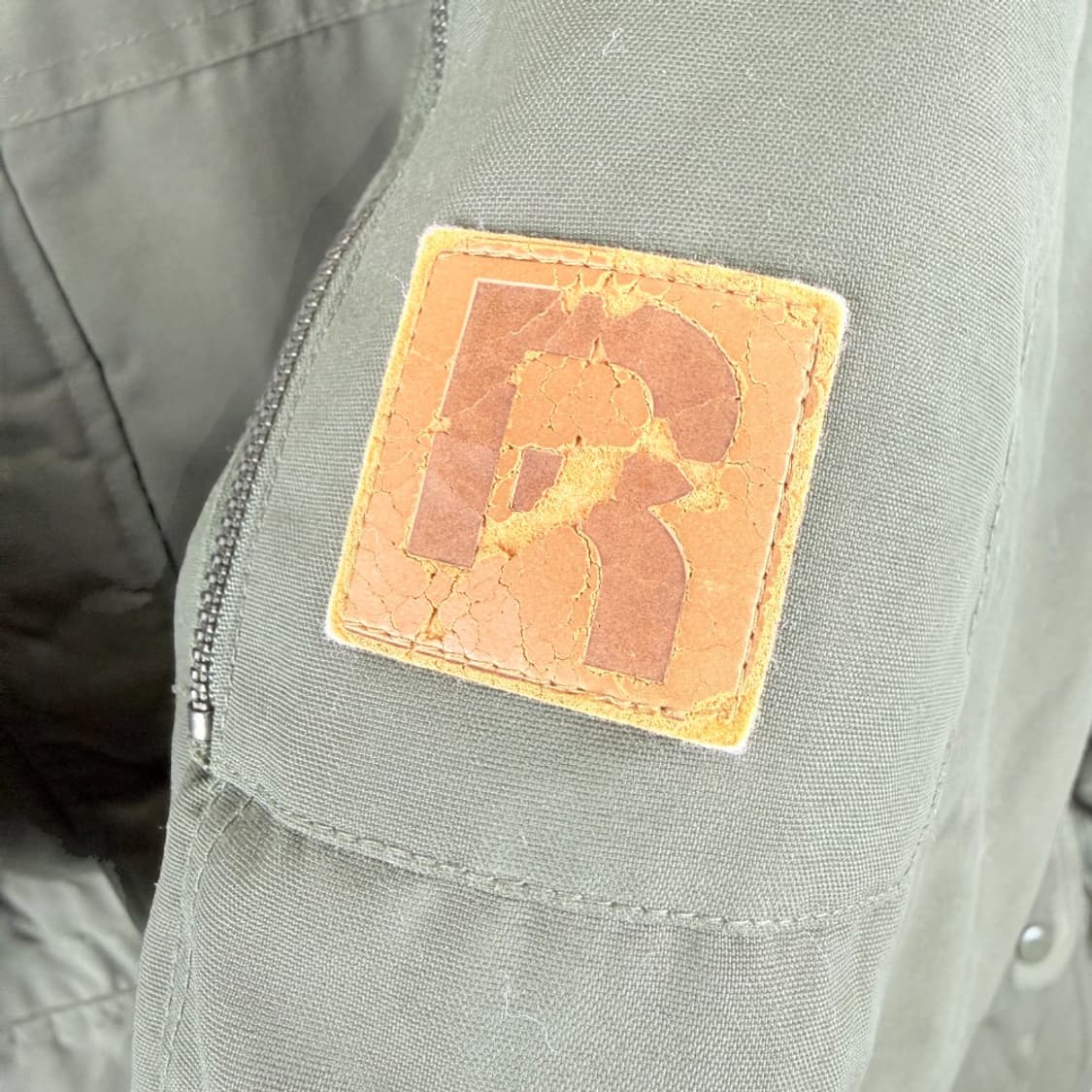 (105) 리복 덕다운 야상 패딩 카키 상품이미지6