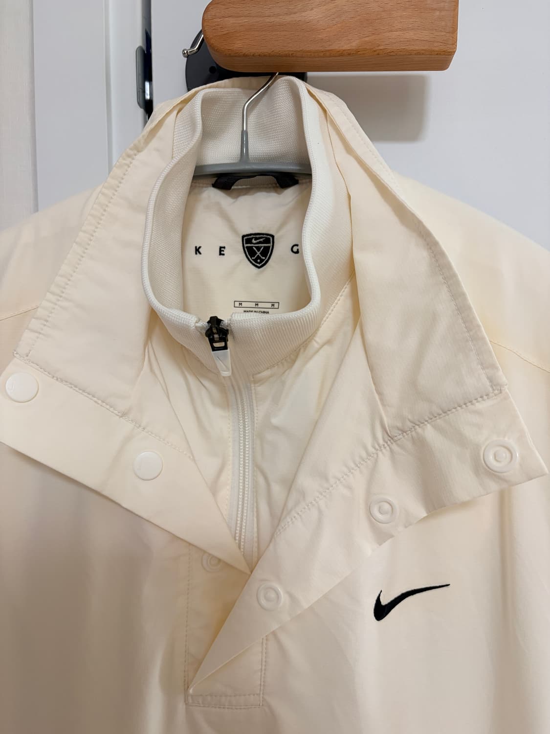 나이키 골프 반팔 바람막이 M 아이보리 상품이미지3