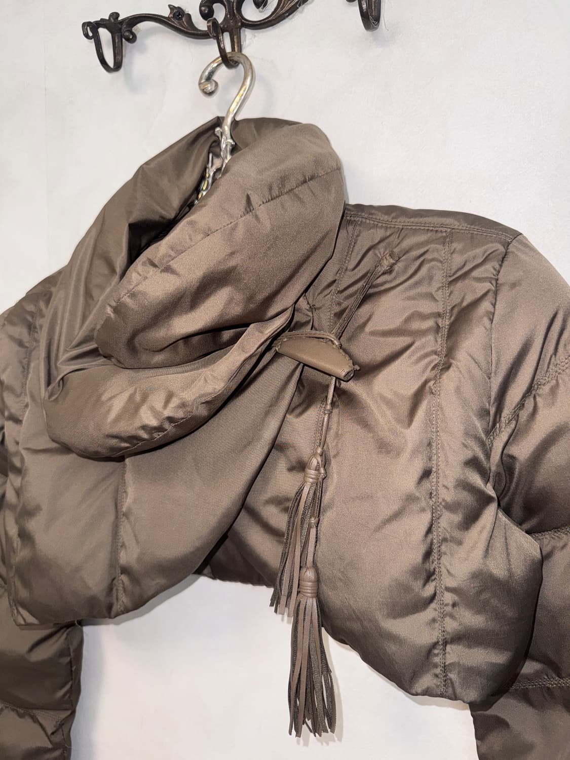 Brown wrap crop bolero down puffer  상품이미지3