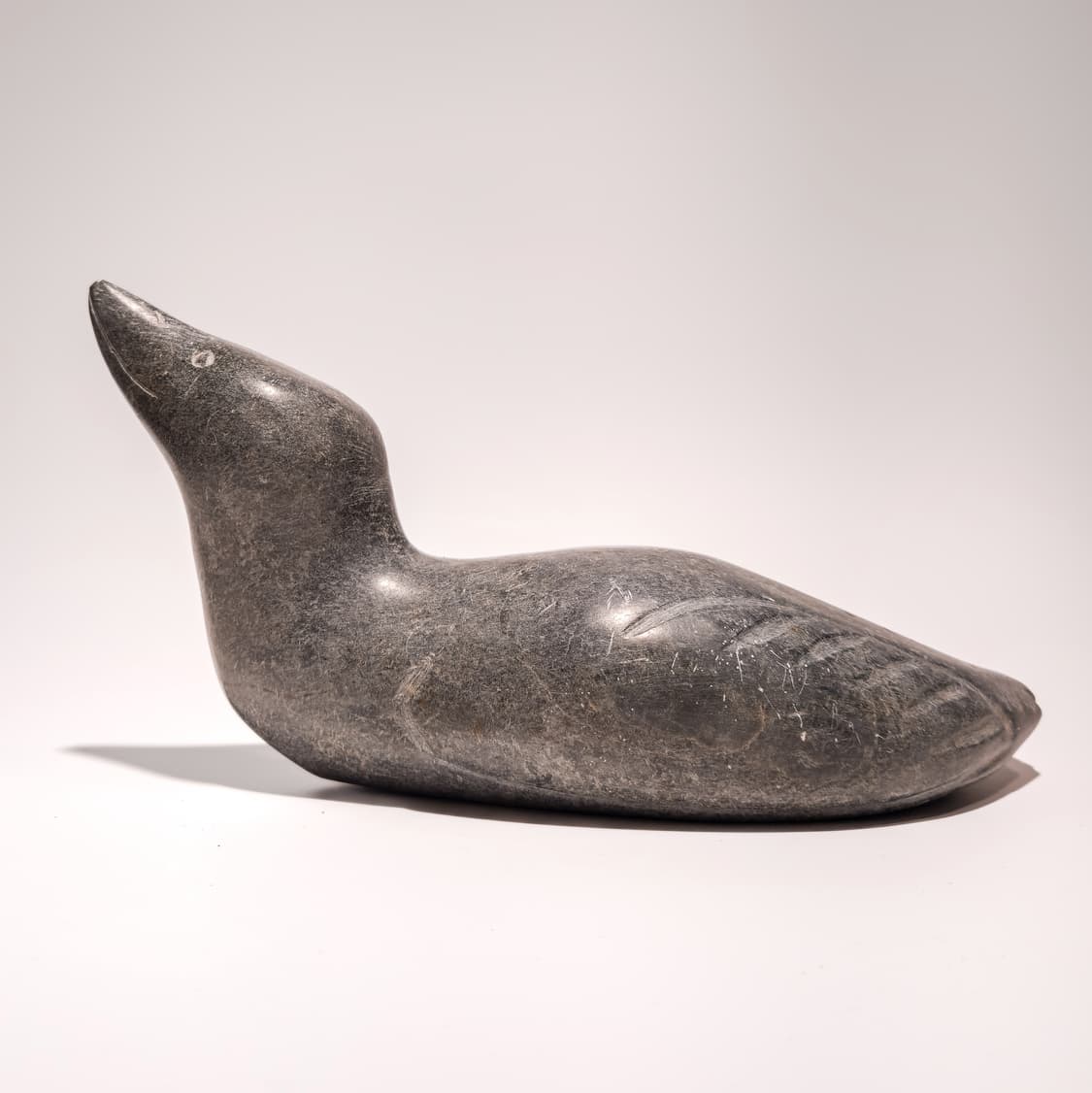 Inuit Hand-carved Soapstone Sea Bird 상품이미지6