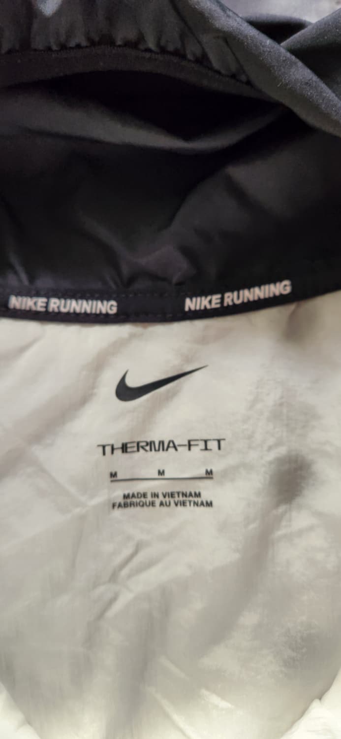 나이키 런닝 써마 핏 리펠 에어로레이어 재킷 M 상품이미지5