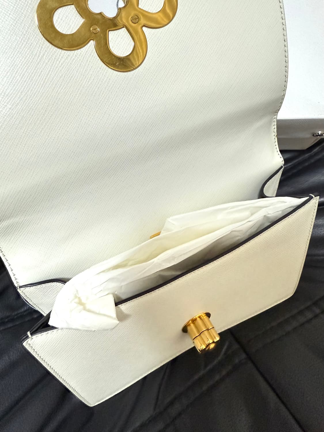 프라다 사피아노 플라워 코롤백 상품이미지4