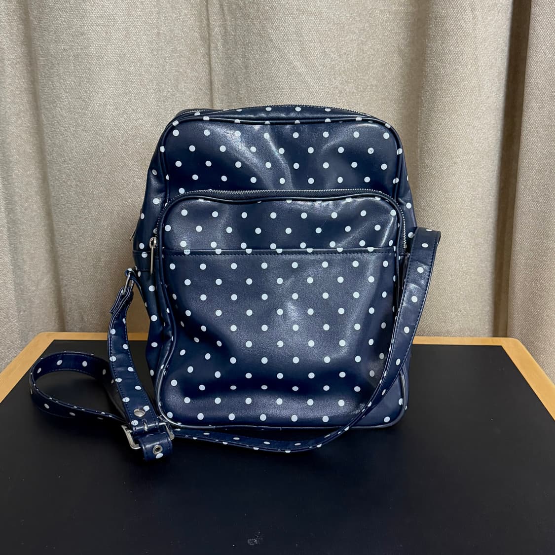 꼼데가르송 도트 크로스백 상품이미지2